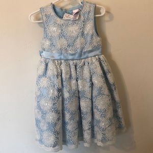 Girls dress